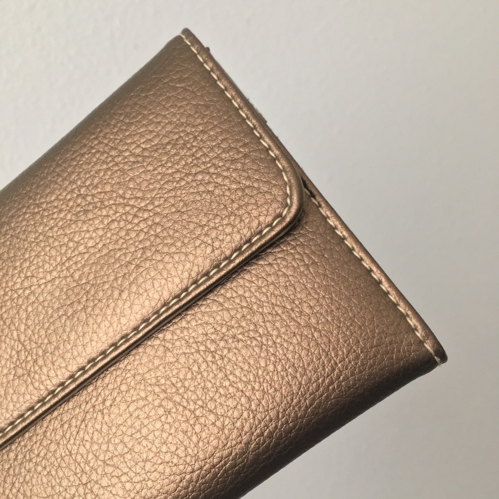 Metallic Tri-Fold Wallet - Picture 2 of 14